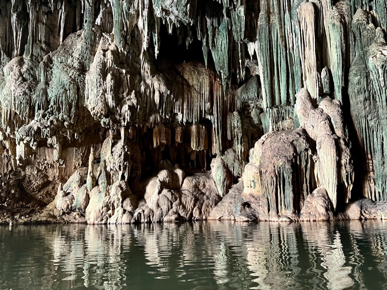 Thai underground caves and rivers, hm