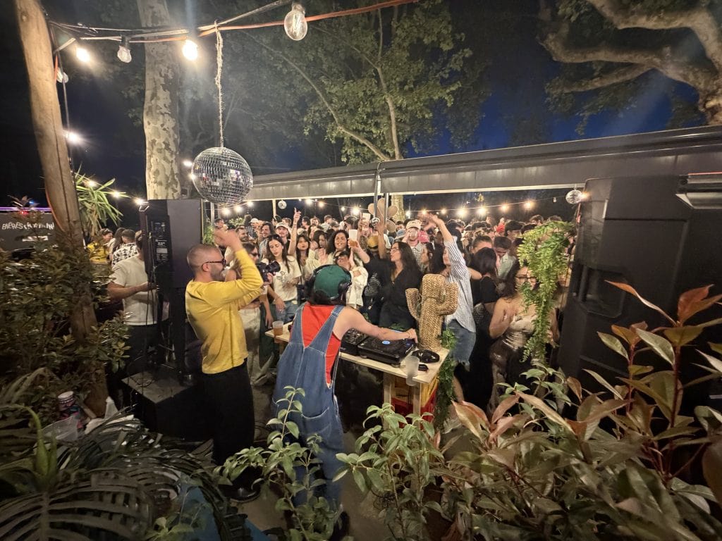 An evening rave going in Lyon