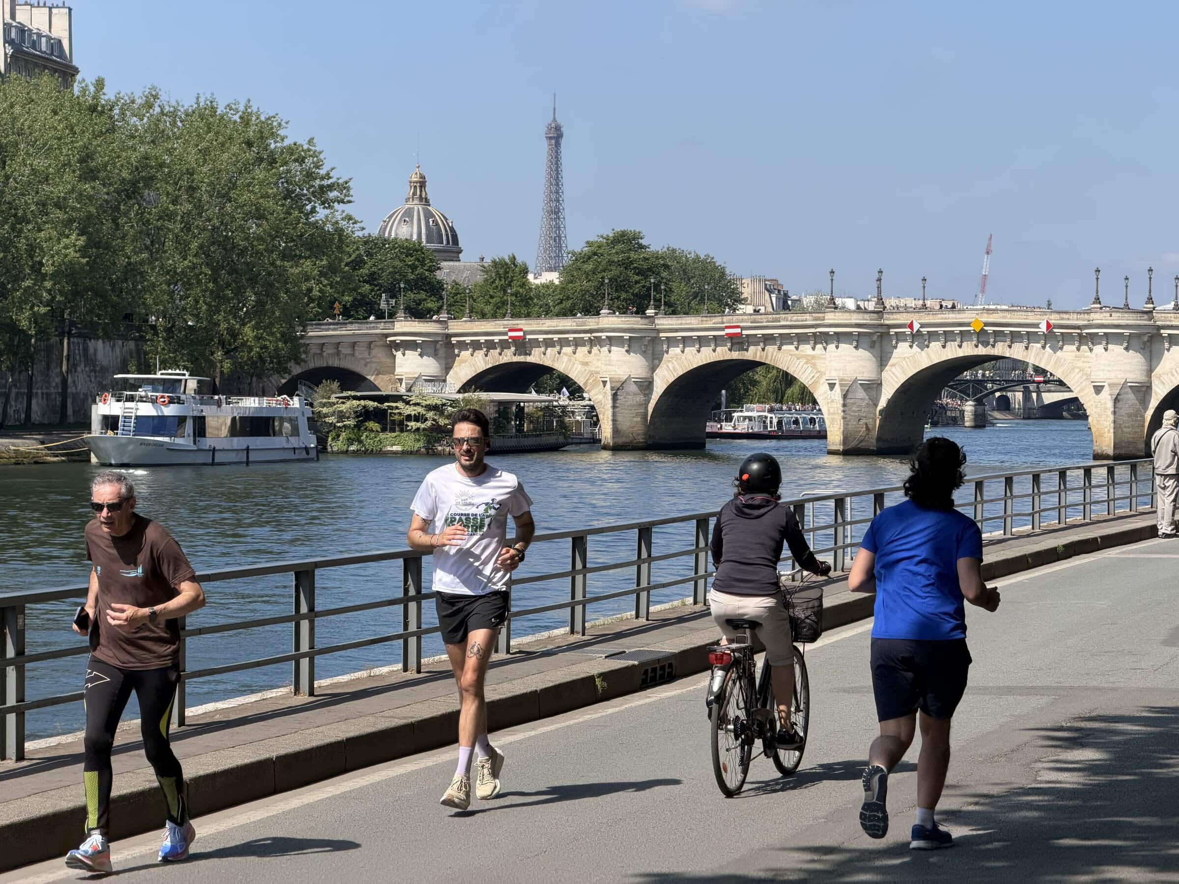 A sunny Saturday running around Paris